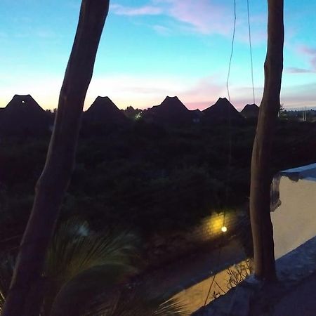 Twiga House Resort Piscina ☆☆☆☆☆ Pearl Beach Watamu Esterno foto
