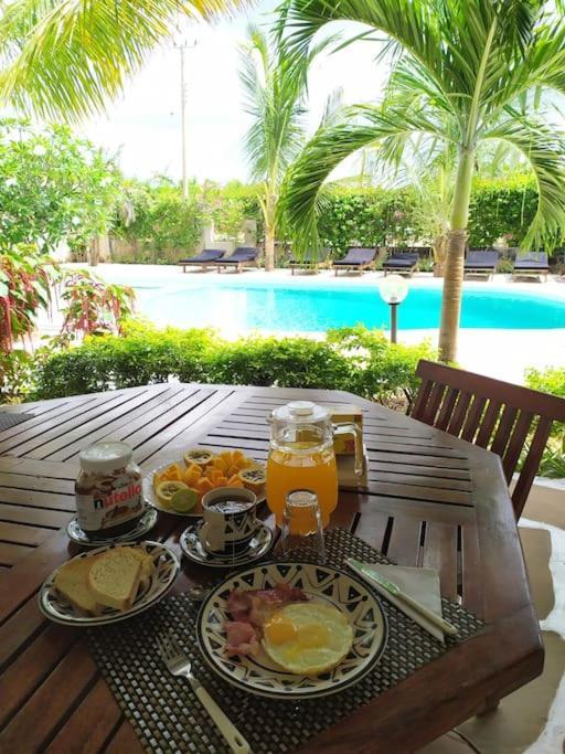Twiga House Resort Piscina ☆☆☆☆☆ Pearl Beach Watamu Esterno foto
